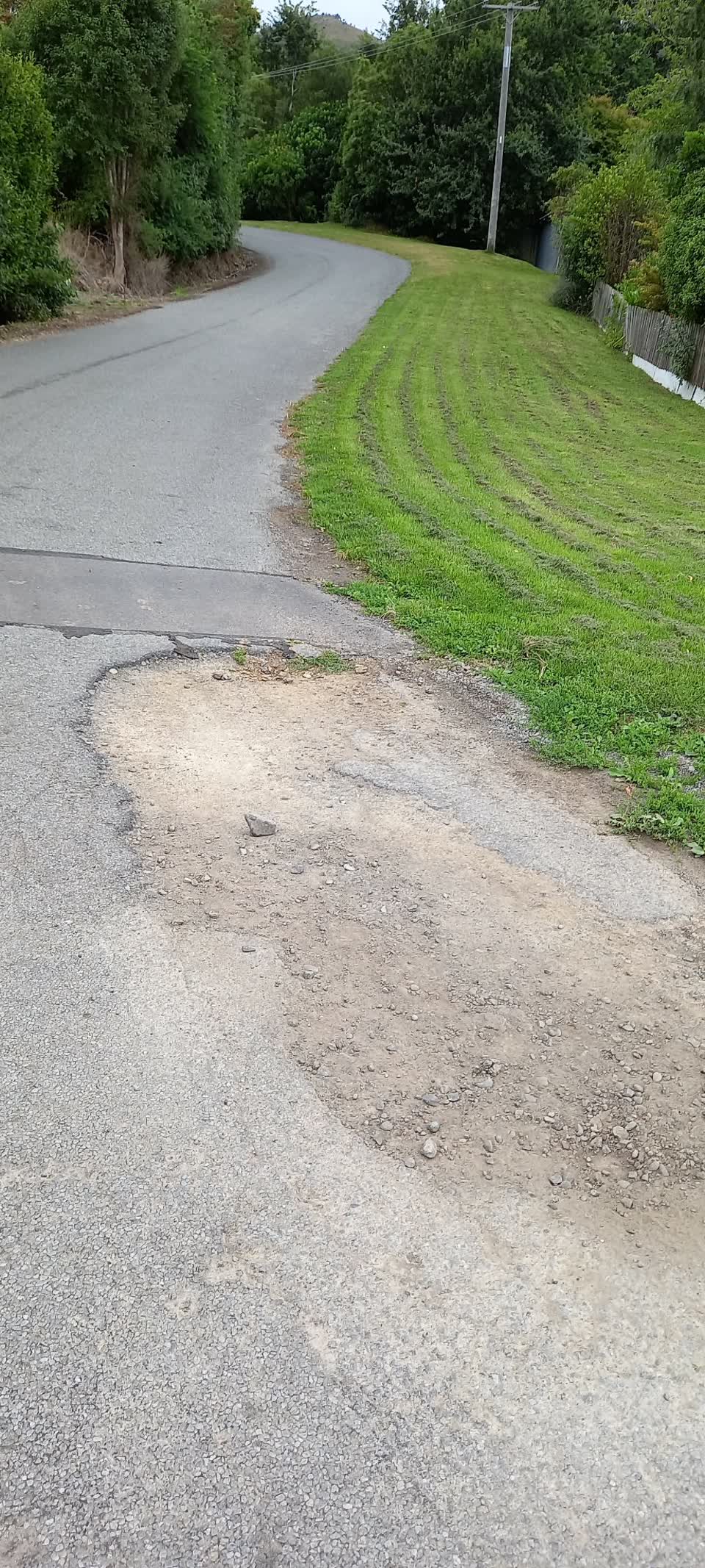 The photograph attached to this roading/streets report