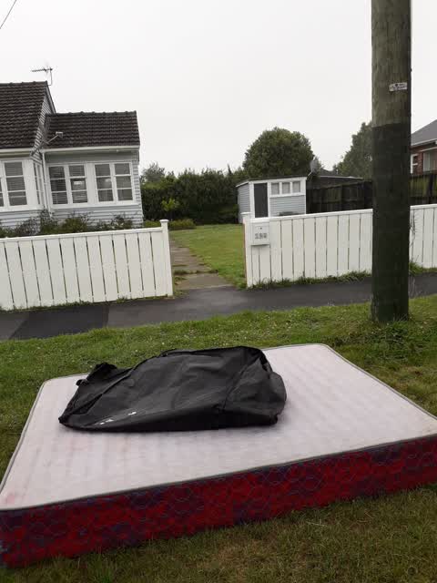 Rubbish/Recycling, a report photo