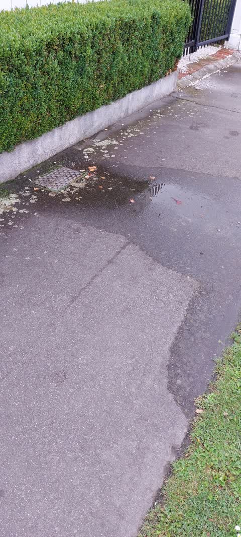Water Leak, a report photo