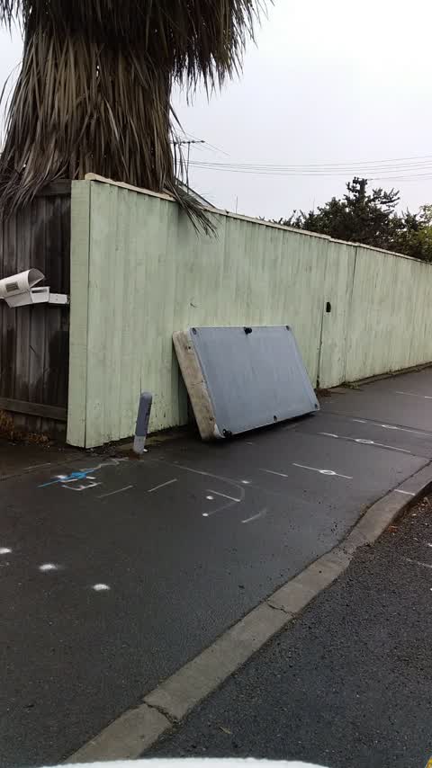 Rubbish/Recycling, a report photo