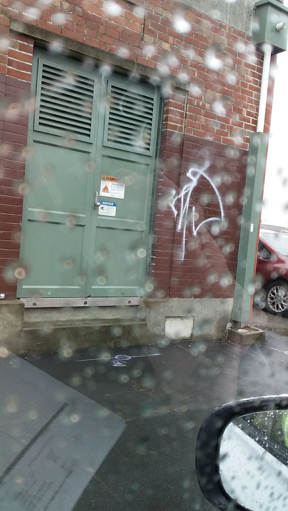 The photograph attached to this graffiti report
