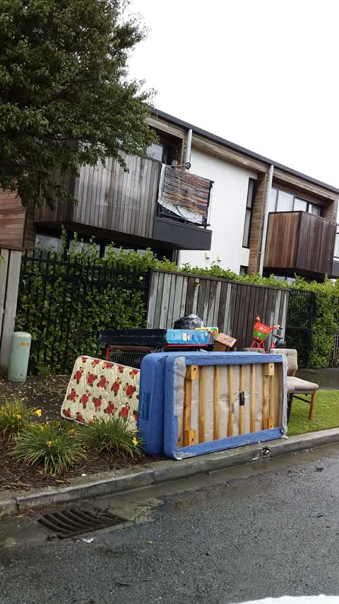 Rubbish/Recycling, a report photo