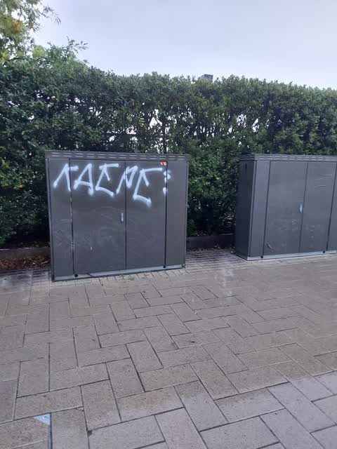 Graffiti, a report photo