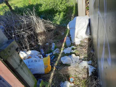 Rubbish/Recycling, a report photo