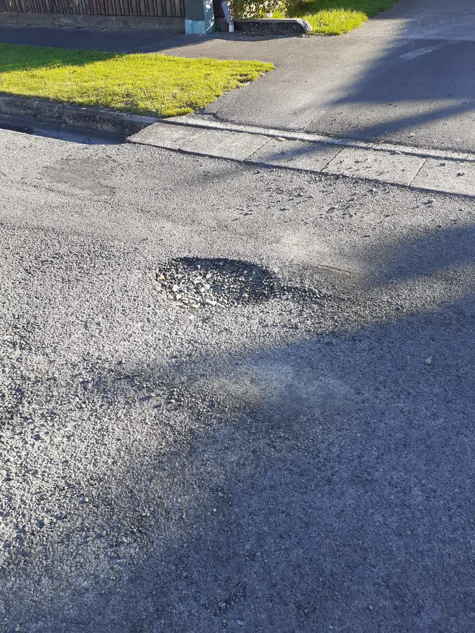 The photograph attached to this roading/streets report