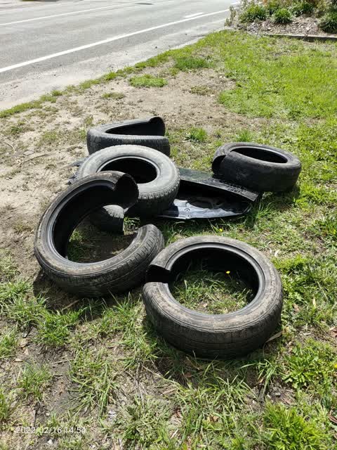 Rubbish/Recycling, a report photo