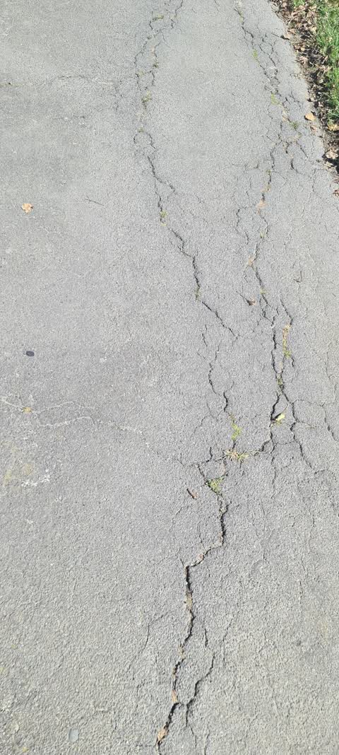 Roading/Streets, a report photo
