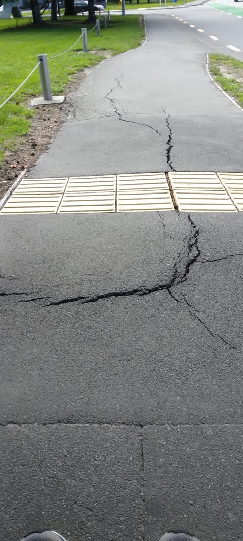Roading/Streets, a report photo
