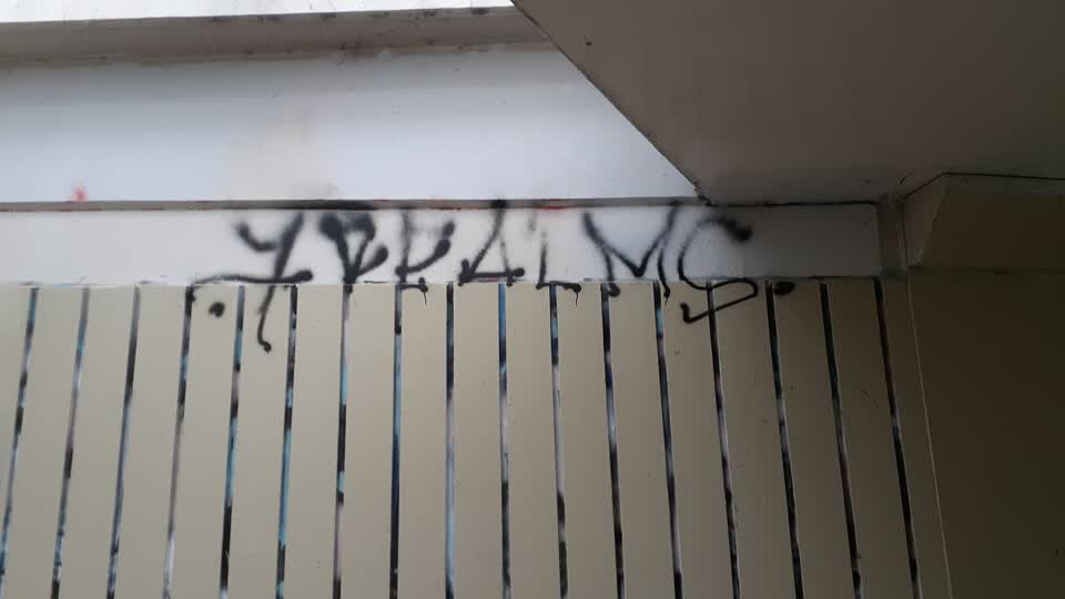 The photograph attached to this graffiti report