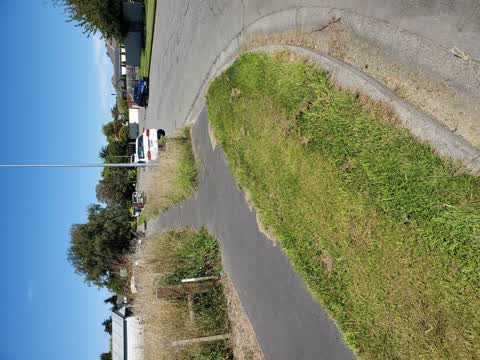 Roading/Streets, a report photo