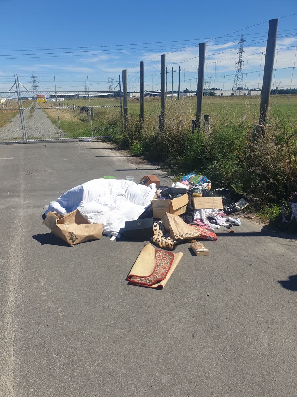 The photograph attached to this rubbish/recycling report