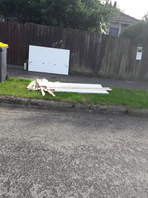 Rubbish/Recycling, a report photo