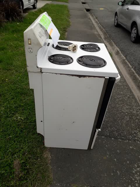 Rubbish/Recycling, a report photo
