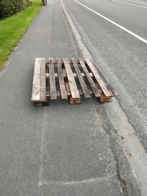 Rubbish/Recycling, a report photo
