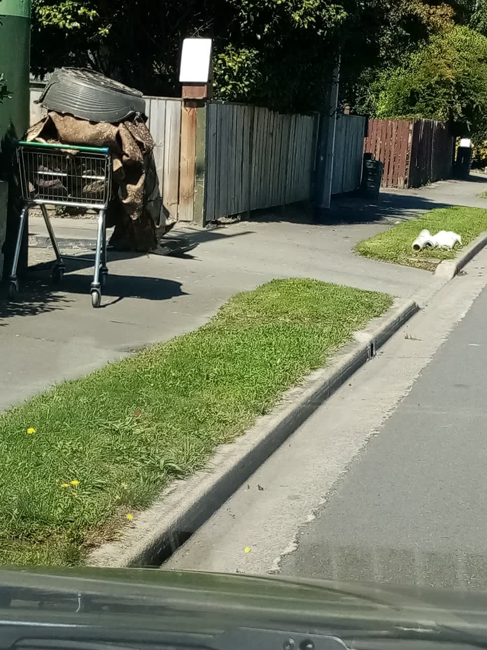 The photograph attached to this rubbish/recycling report