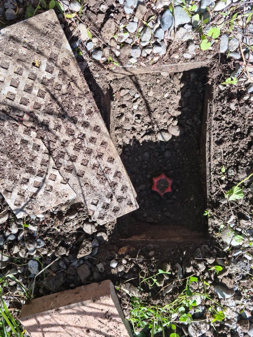 The photograph attached to this water supply report
