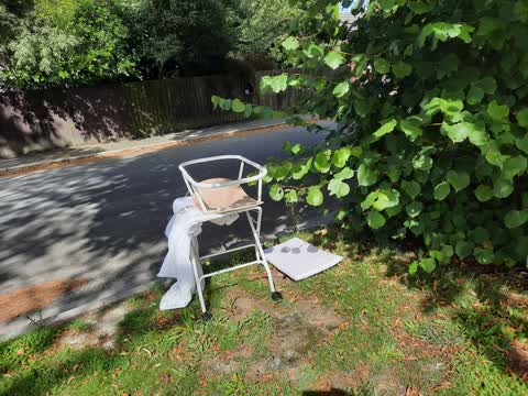 Rubbish/Recycling, a report photo