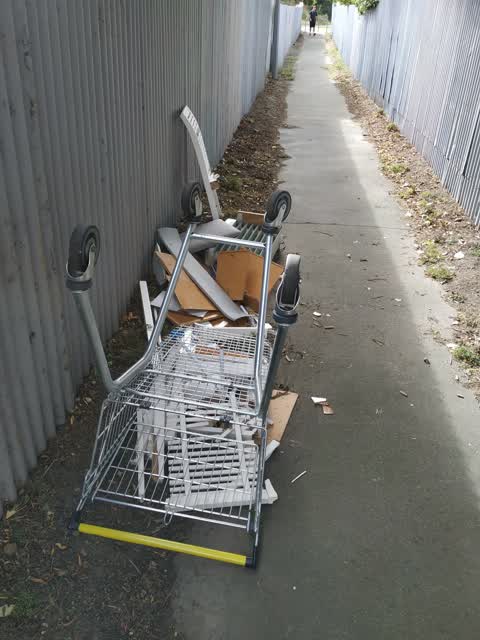Rubbish/Recycling, a report photo