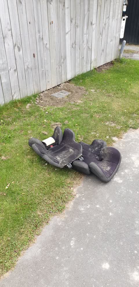 Rubbish/Recycling, a report photo