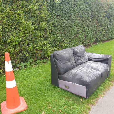 Rubbish/Recycling, a report photo