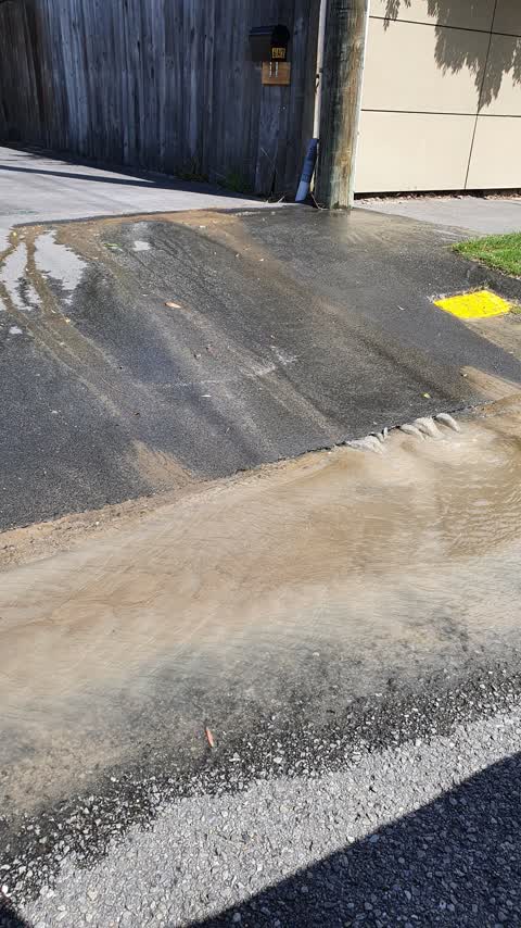 Water Leak, a report photo