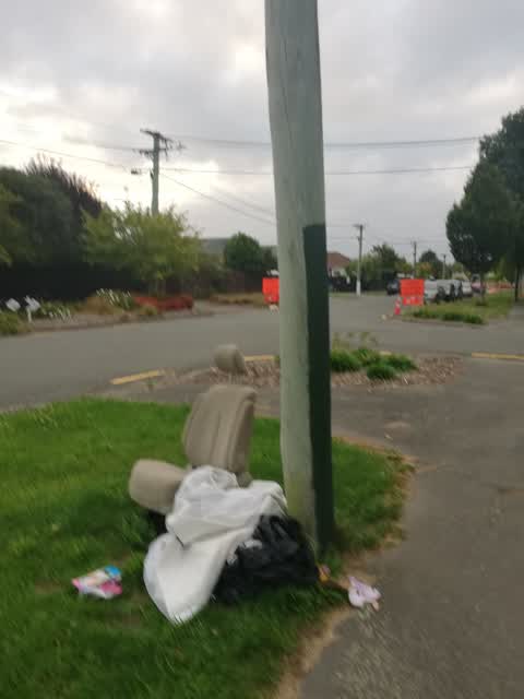 Rubbish/Recycling, a report photo