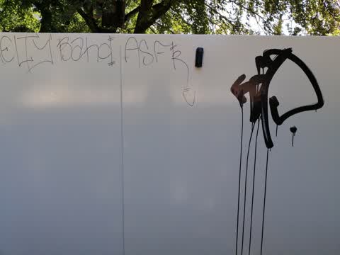 Graffiti, a report photo