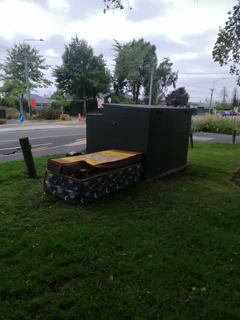 Rubbish/Recycling — a report photo