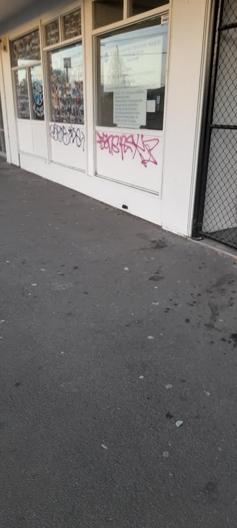 Graffiti, a report photo
