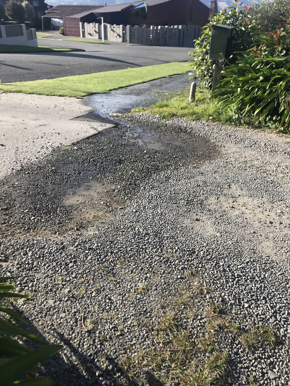 The photograph attached to this roading/streets report