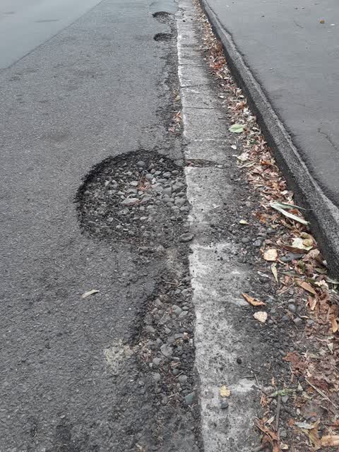 Roading/Streets, a report photo
