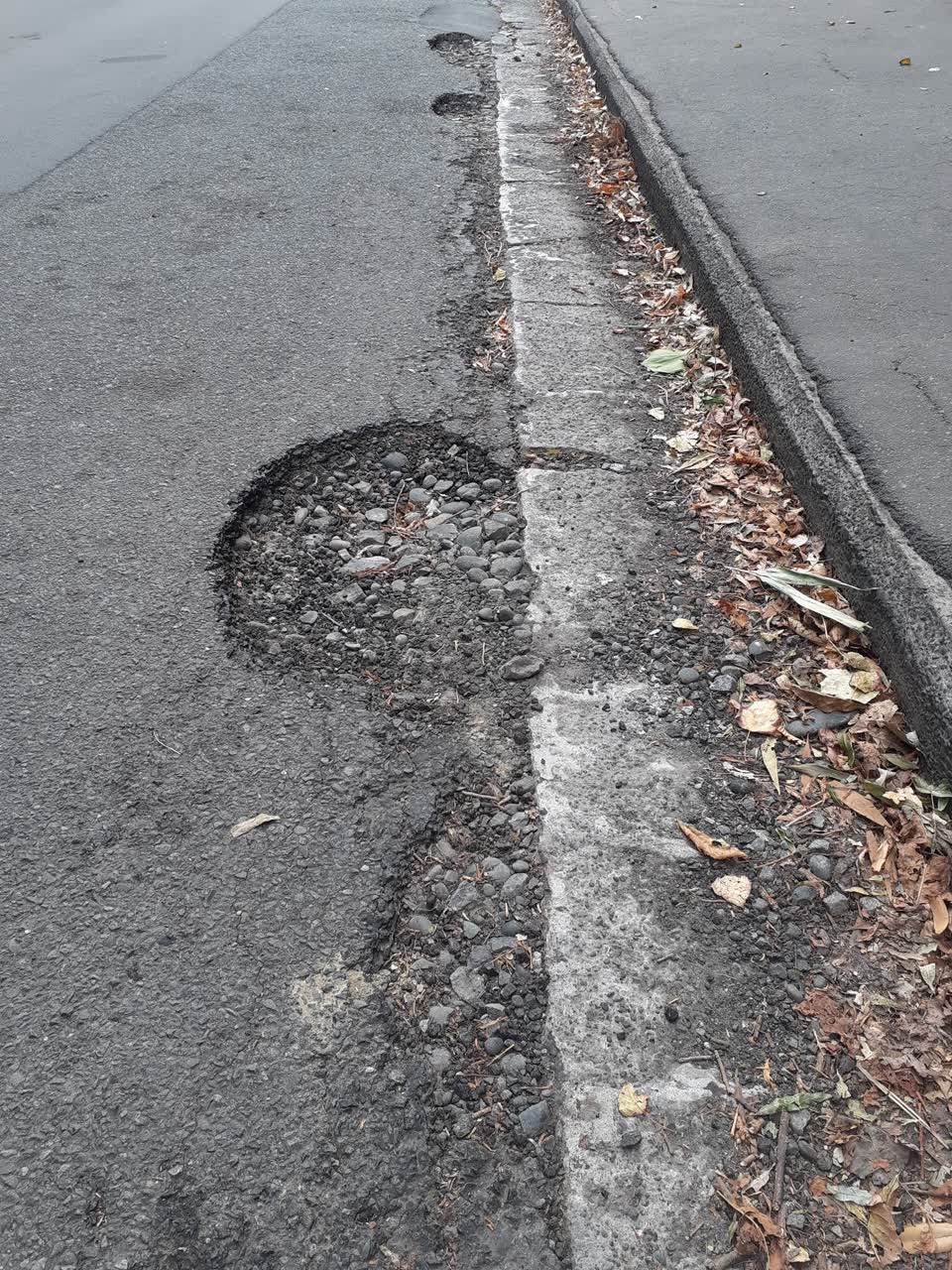 The photograph attached to this roading/streets report
