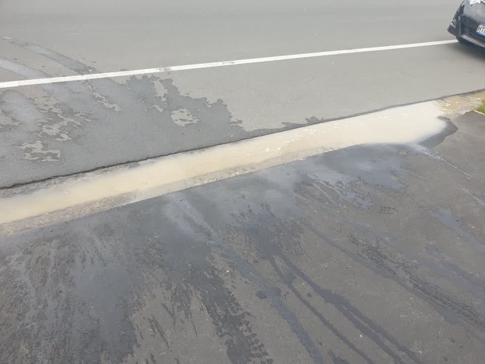 The photograph attached to this water leak report