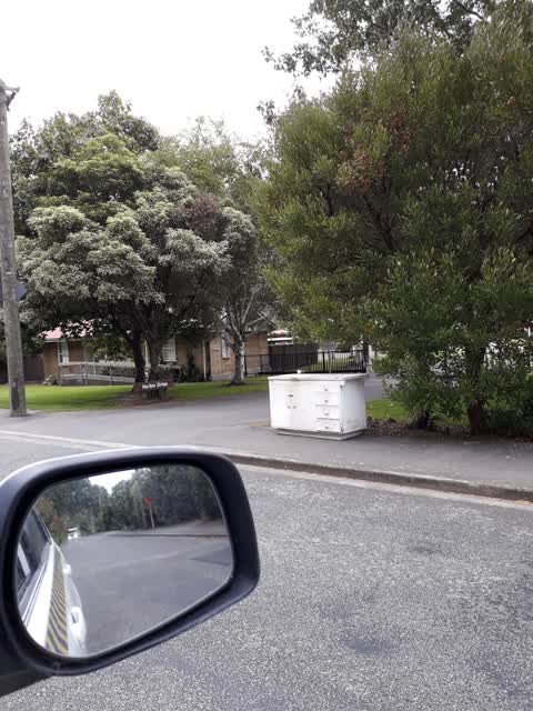 Rubbish/Recycling, a report photo