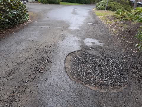 Roading/Streets, a report photo
