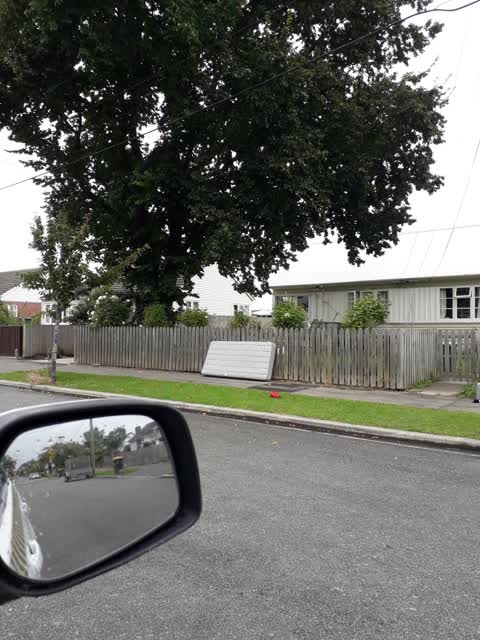 Rubbish/Recycling, a report photo