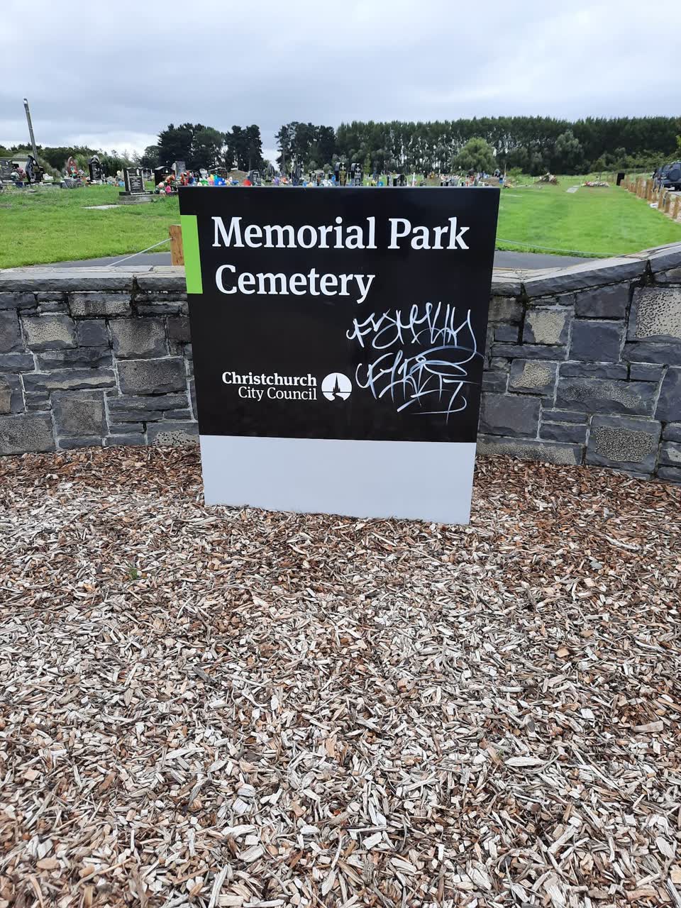 The photograph attached to this graffiti report
