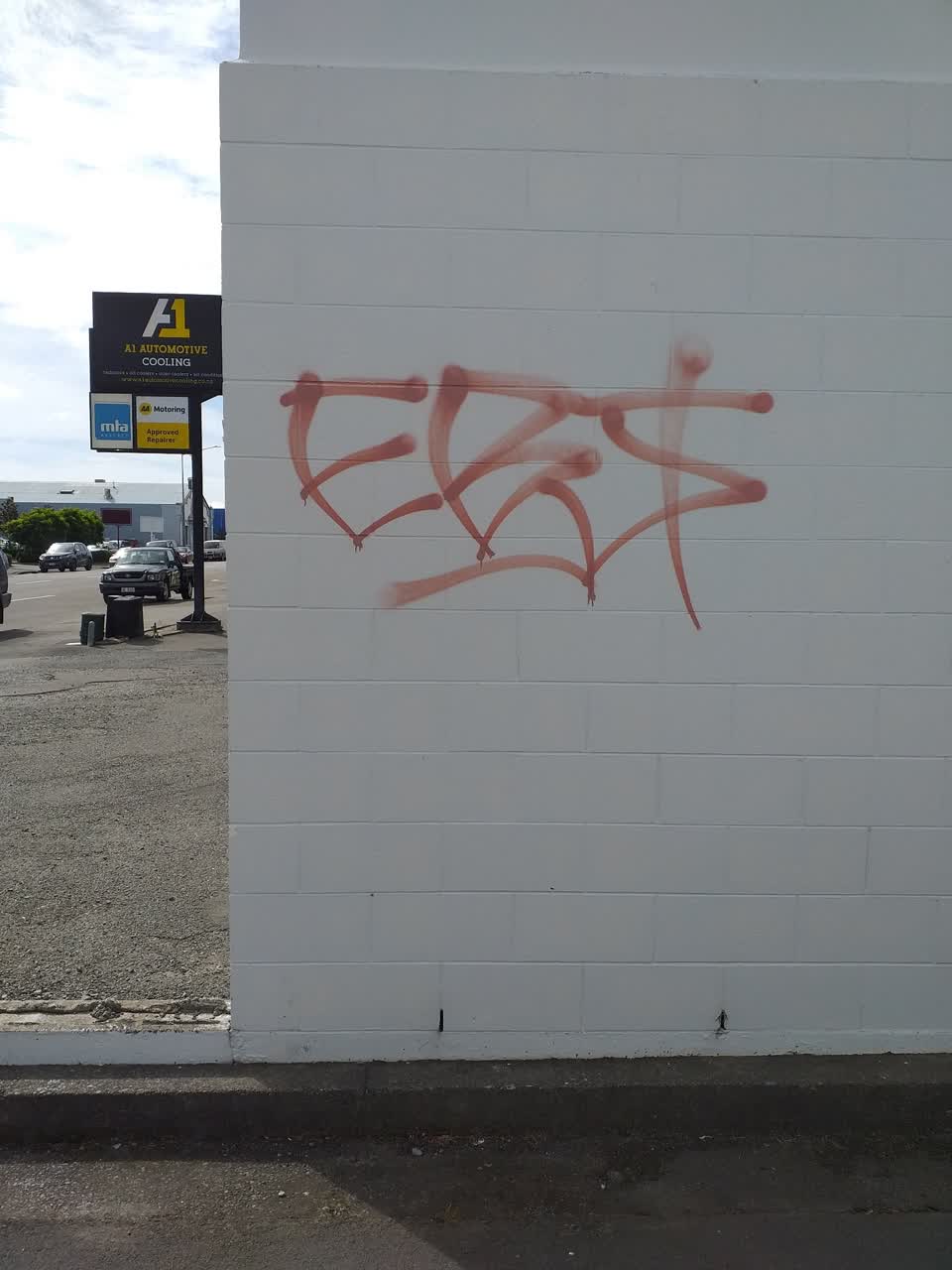The photograph attached to this graffiti report