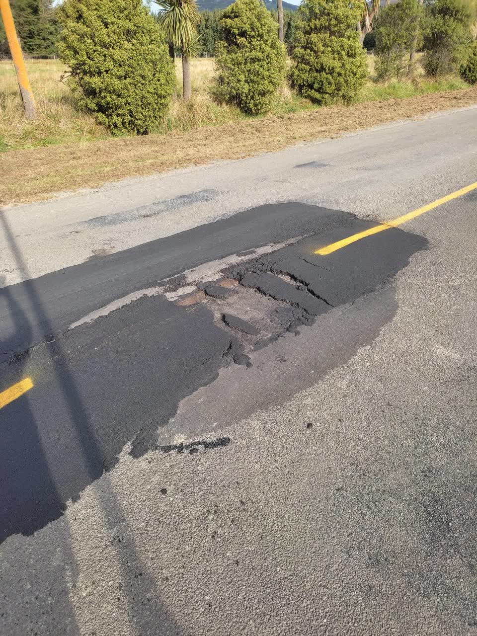 The photograph attached to this roading/streets report