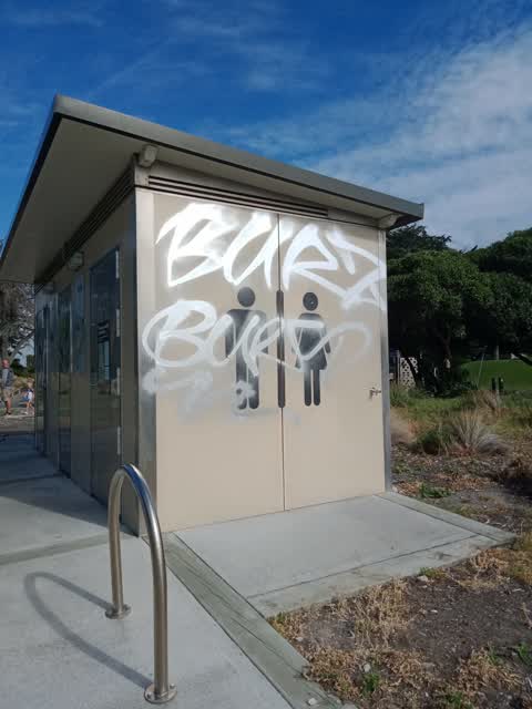 Graffiti, a report photo