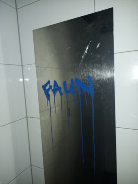 Graffiti, a report photo