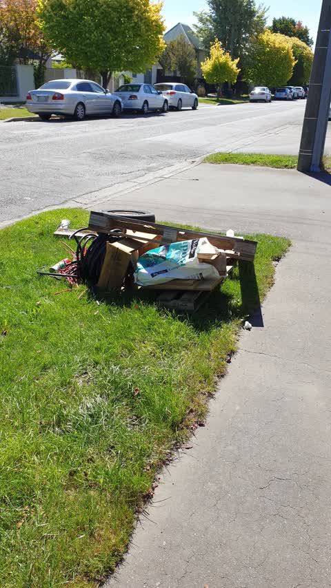 Rubbish/Recycling, a report photo