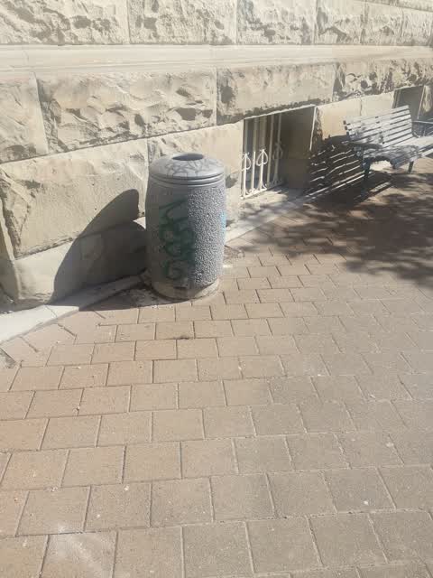 Graffiti, a report photo
