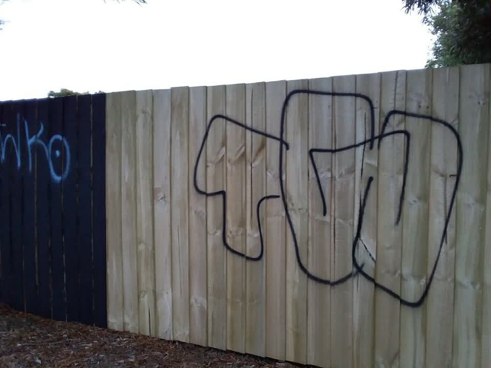 The photograph attached to this graffiti report