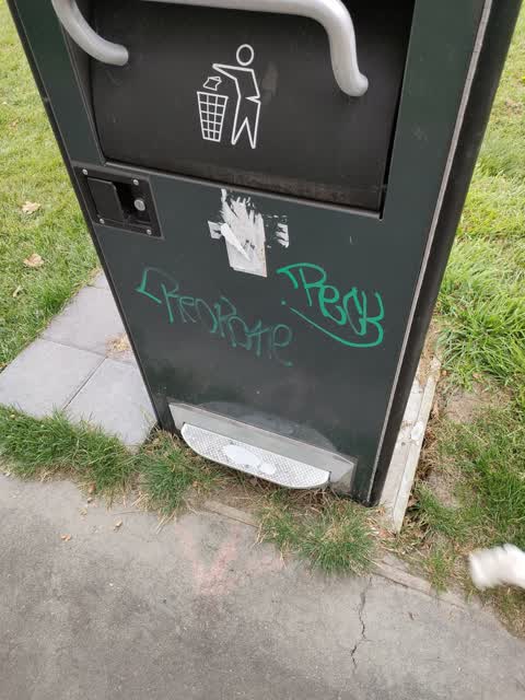 Graffiti, a report photo