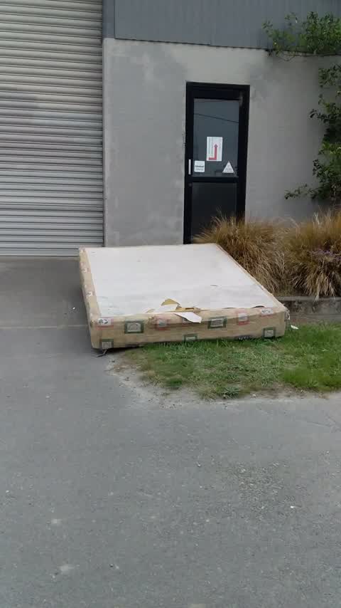 Rubbish/Recycling, a report photo