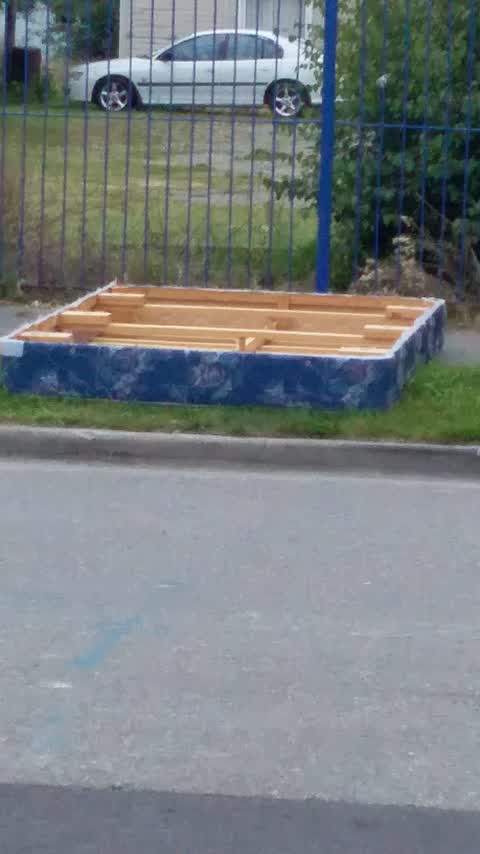 Rubbish/Recycling, a report photo