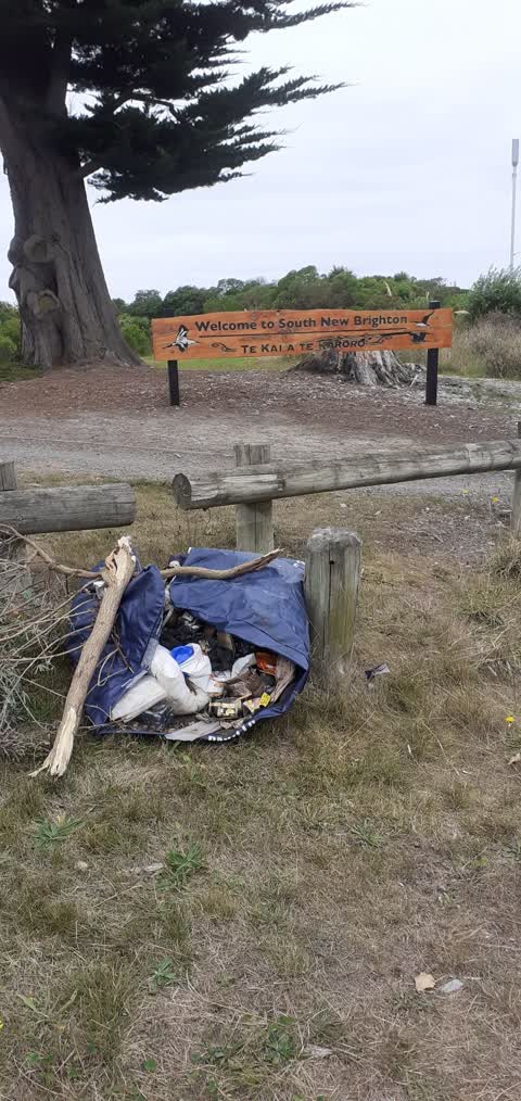 Rubbish/Recycling, a report photo