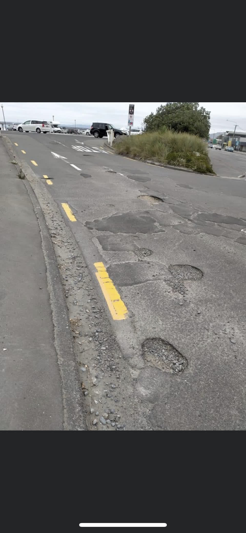 The photograph attached to this roading/streets report