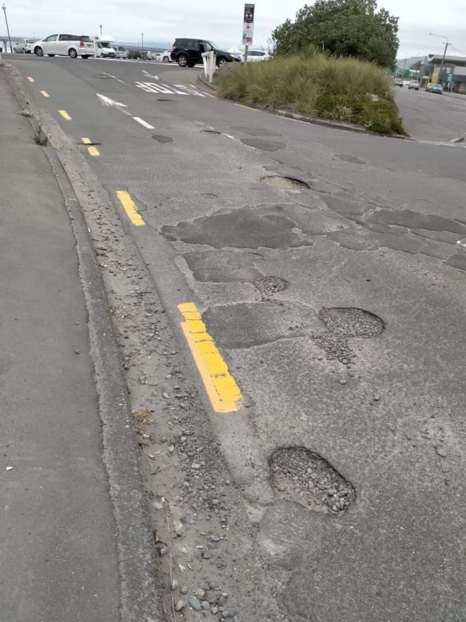 The photograph attached to this roading/streets report